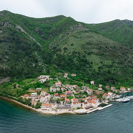 Hotel Bokeljski Dvori Kotor Exterior photo