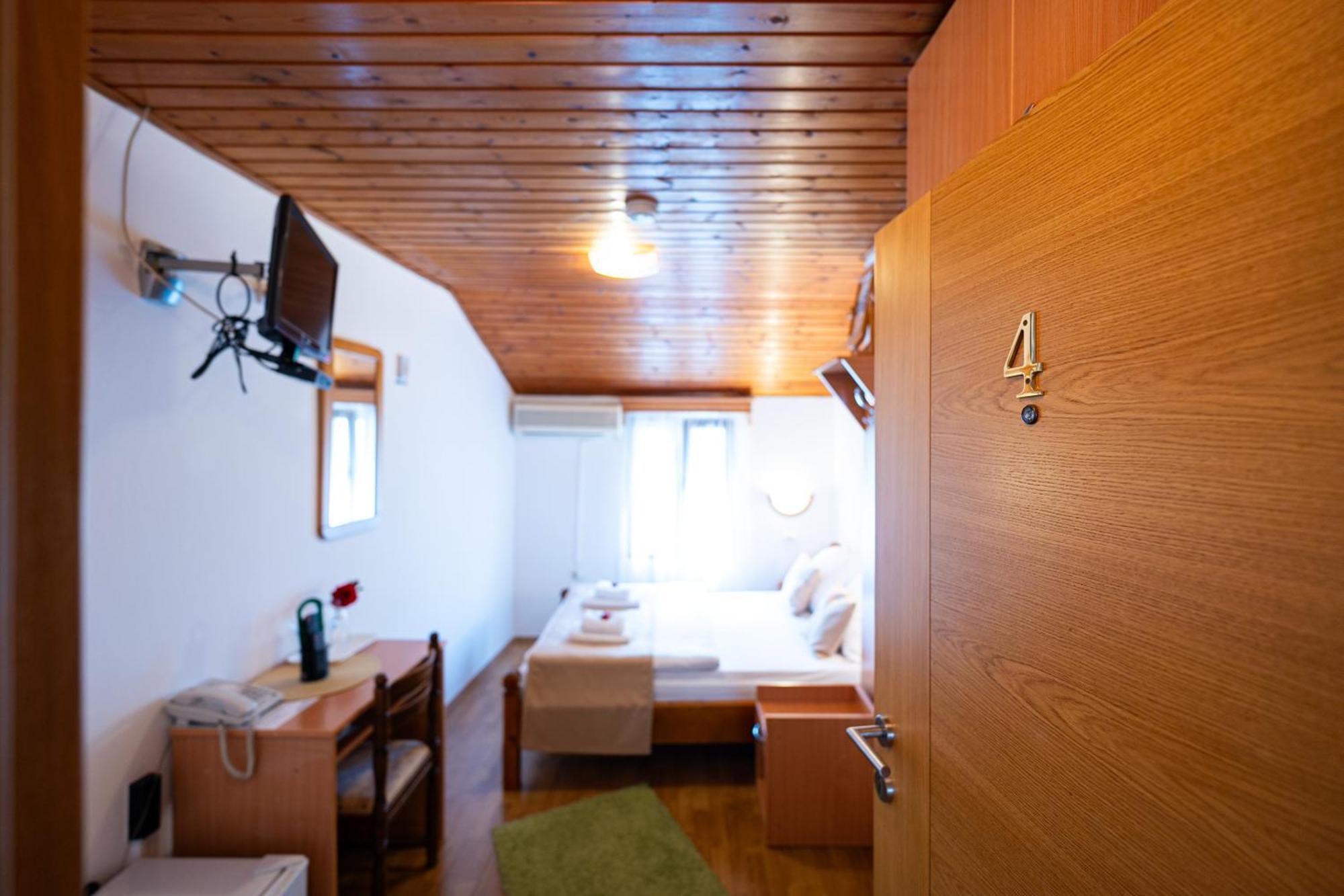 Hotel Bokeljski Dvori Kotor Room photo