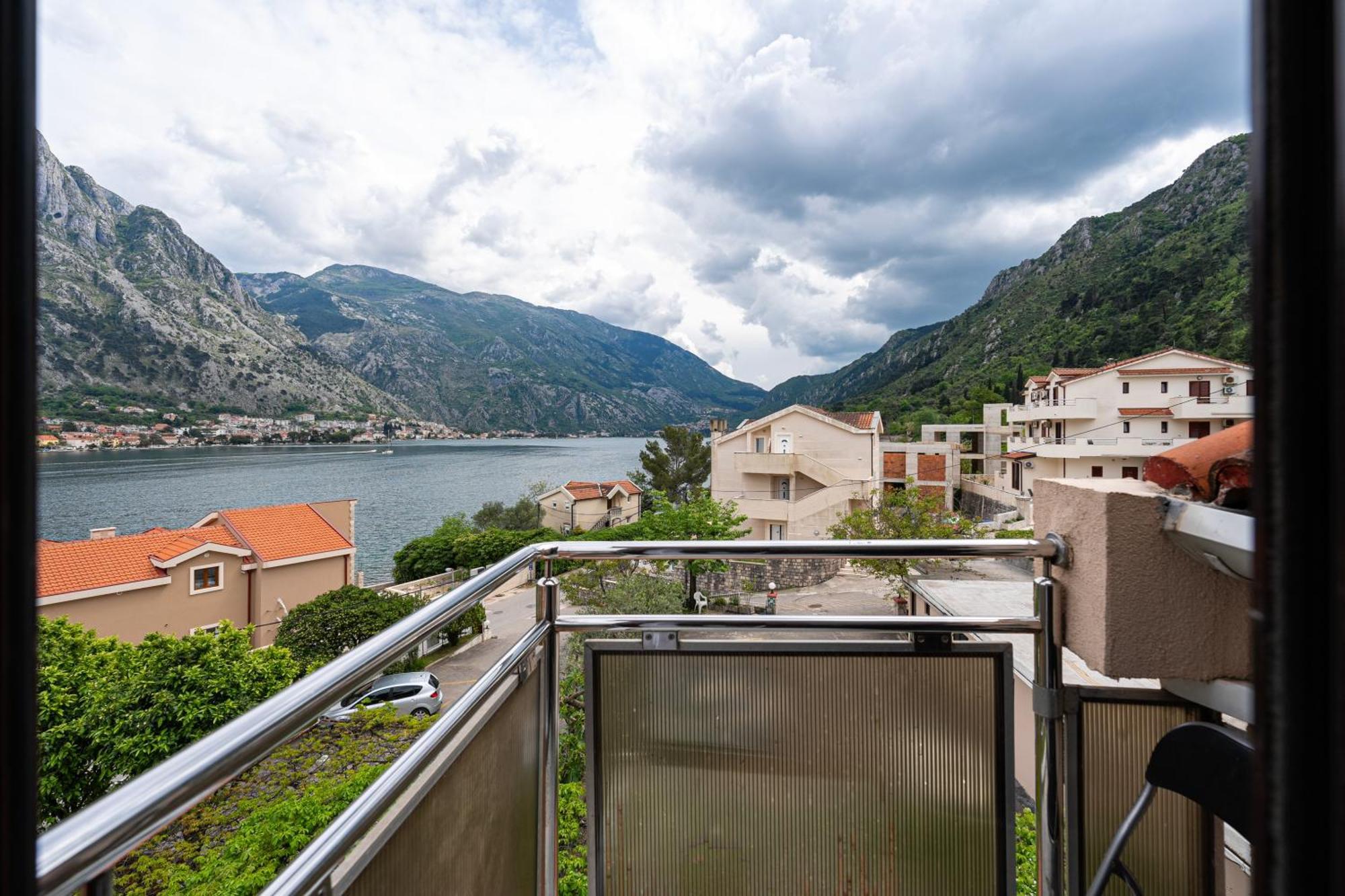 Hotel Bokeljski Dvori Kotor Exterior photo