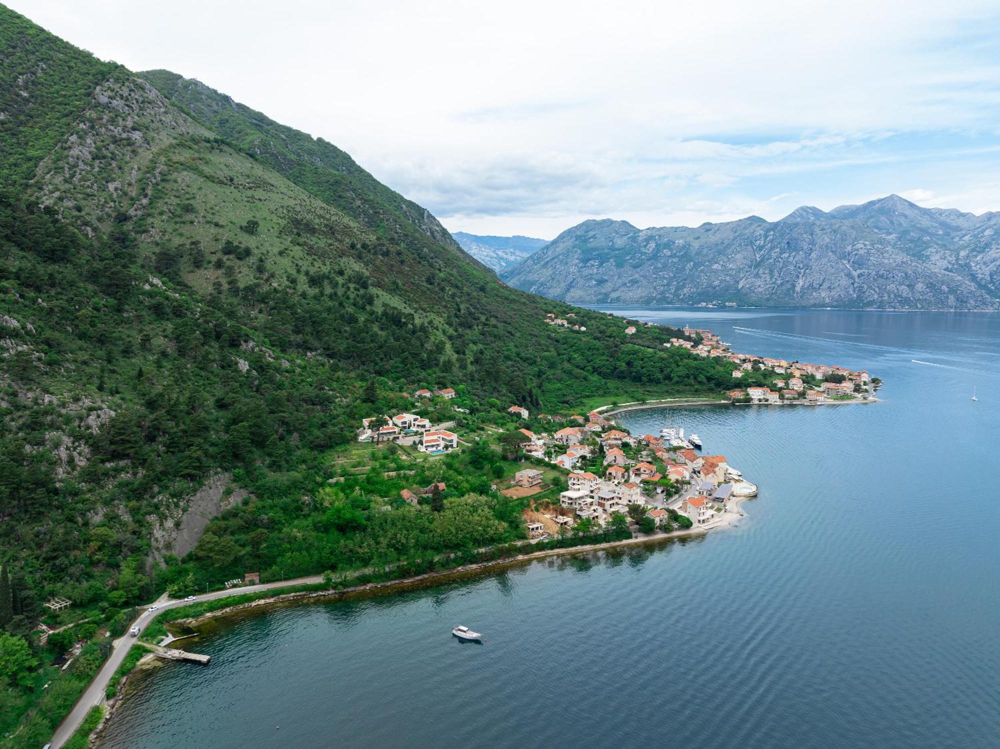Hotel Bokeljski Dvori Kotor Exterior photo