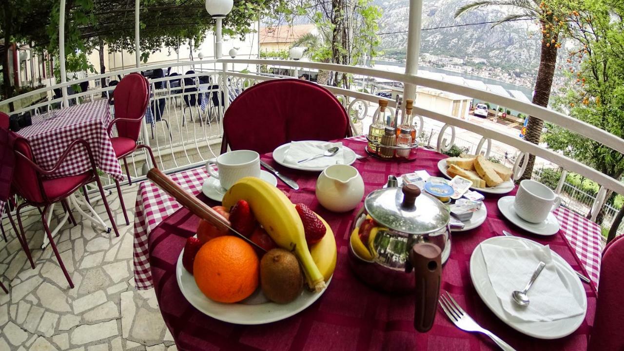 Hotel Bokeljski Dvori Kotor Exterior photo